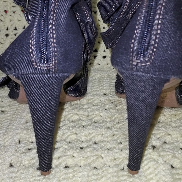Size 10 denim open toe heels like new condition - Picture 4 of 7